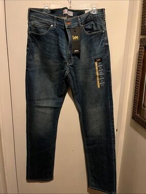 Lee Slim fit tapered Jeans in Dark Blue Wash